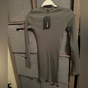 Medium ribbed bodycon dress